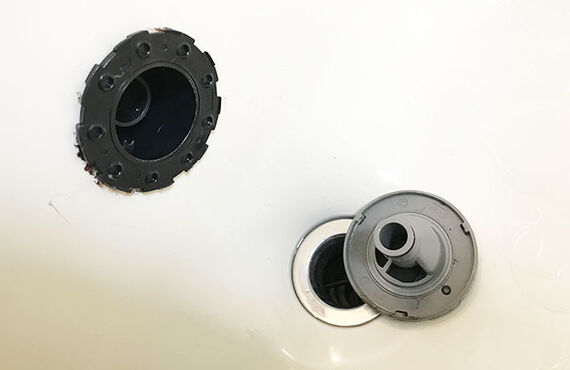 清掃業者による追い焚き風呂の配管洗浄 | 綾瀬市のクリーニング業者・おそうじ本舗綾瀬店